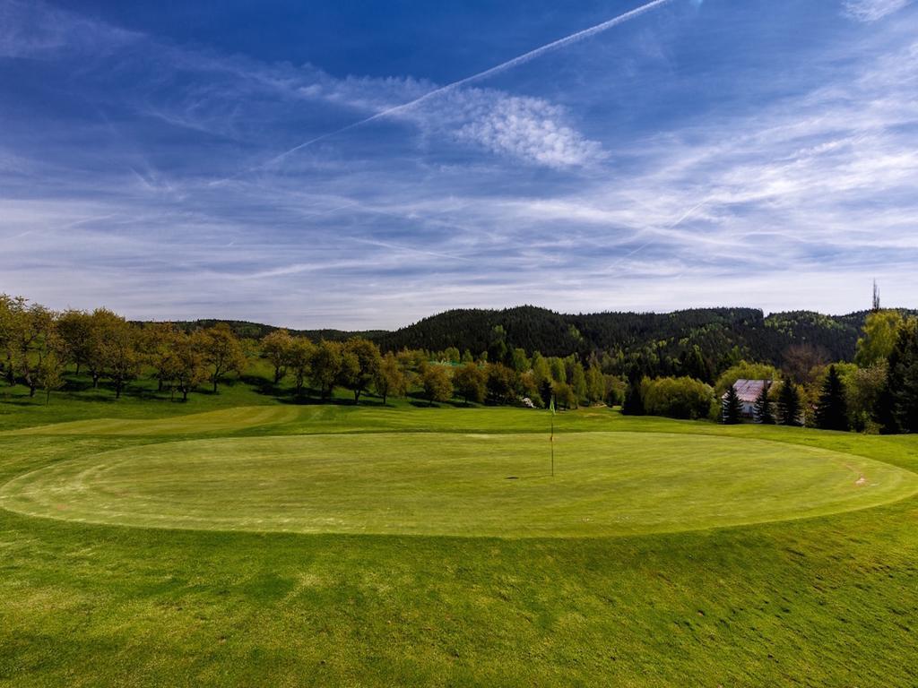 Cihelny Golf & Wellness Resort Karlovy Vary Exterior photo