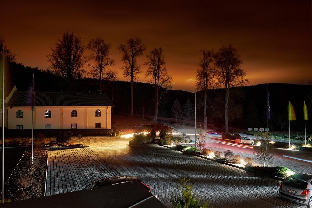 Cihelny Golf & Wellness Resort Karlovy Vary Exterior photo